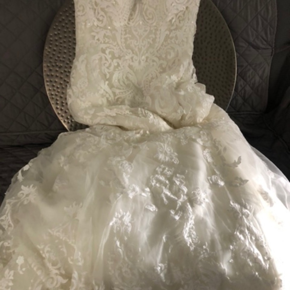 Wedding gown